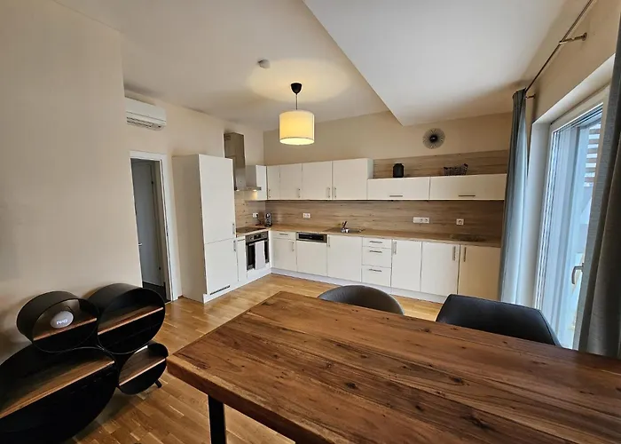 Im Zentrum Nahe Am Bahnhof Und Der Suedsteirischen Weinstrasse * Leibnitz